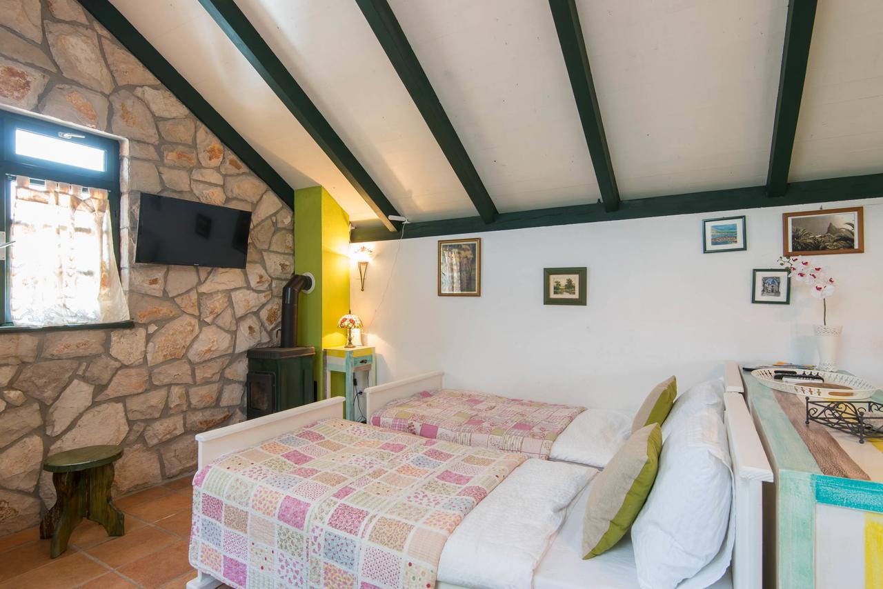 Holiday Home Artina 2 Ловиште Экстерьер фото